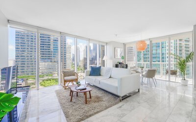 Amazing Condos at Icon Brickell With Pool