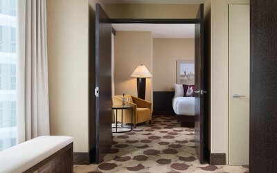The Royal Sonesta Chicago River North