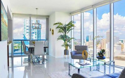 Amazing Condos at Icon Brickell With Pool