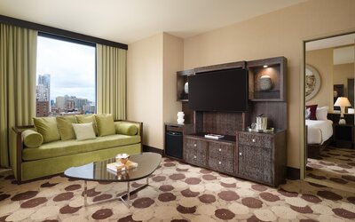 The Royal Sonesta Chicago River North