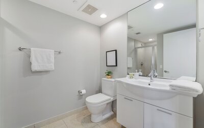 Amazing Condos at Icon Brickell With Pool