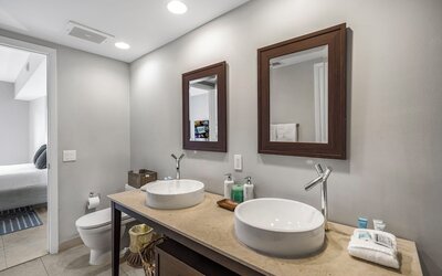 Amazing Condos at Icon Brickell With Pool