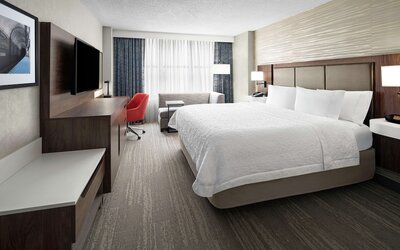 Hampton Inn & Suites Chicago Downtown