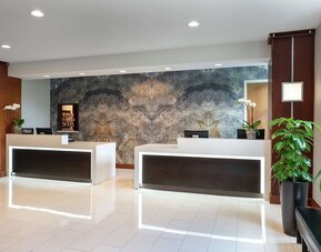 DoubleTree by Hilton San Francisco Airport North Bayfront