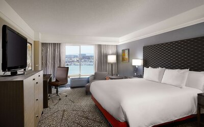 DoubleTree by Hilton San Francisco Airport North Bayfront