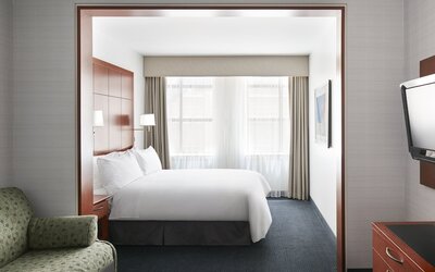 Central Loop Hotel