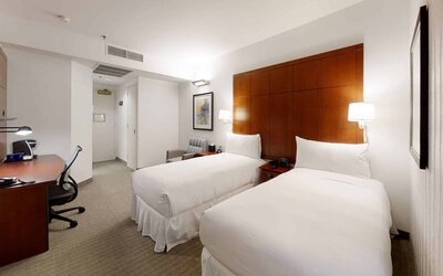 Central Loop Hotel