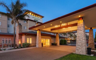Homewood Suites by Hilton San Francisco Airport North