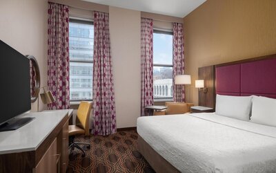 Hampton Inn Majestic Chicago Theatre District
