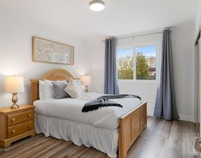 Stunning 2 Bedroom 1 Bath Home near BART