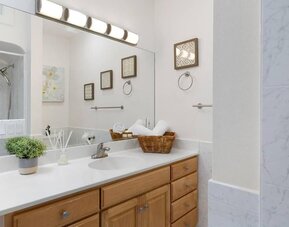 Stunning 2 Bedroom 1 Bath Home near BART