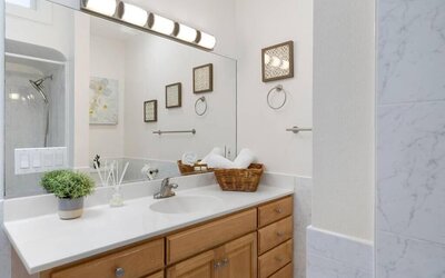 Stunning 2 Bedroom 1 Bath Home near BART