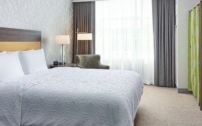 Home2 Suites by Hilton Chicago McCormick Place