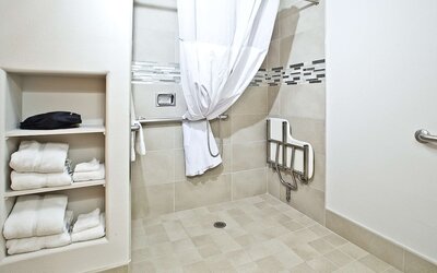 Hawthorn Suites by Wyndham Oakland/Alameda