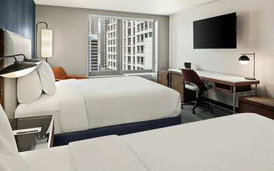 Courtyard by Marriott Chicago Downtown River North