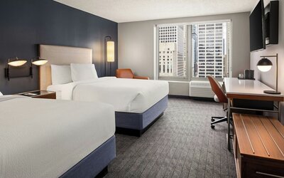 Courtyard by Marriott Chicago Downtown River North