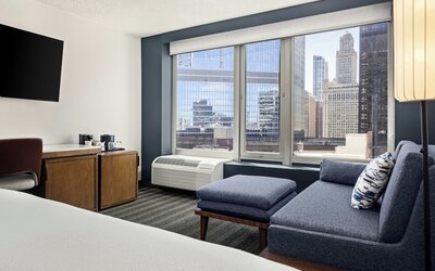 Courtyard by Marriott Chicago Downtown River North