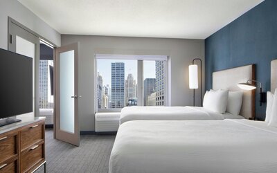 Courtyard by Marriott Chicago Downtown River North