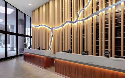 DoubleTree by Hilton Chicago - Magnificent Mile