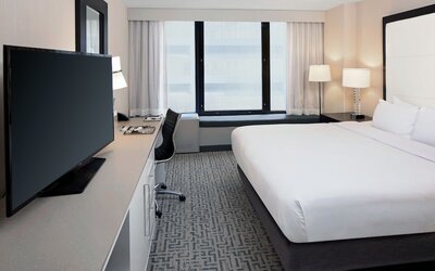 DoubleTree by Hilton Chicago - Magnificent Mile