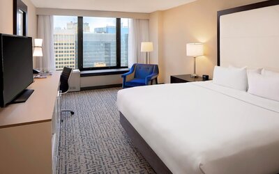 DoubleTree by Hilton Chicago - Magnificent Mile