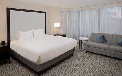 DoubleTree by Hilton Chicago - Magnificent Mile