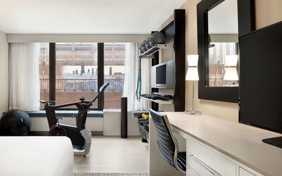 DoubleTree by Hilton Chicago - Magnificent Mile