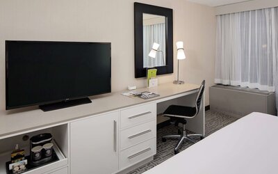 DoubleTree by Hilton Chicago - Magnificent Mile