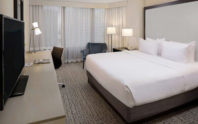 DoubleTree by Hilton Chicago - Magnificent Mile