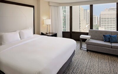 DoubleTree by Hilton Chicago - Magnificent Mile