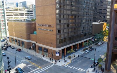 DoubleTree by Hilton Chicago - Magnificent Mile