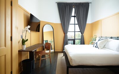 The Chicago Hotel Collection - Wrigleyville