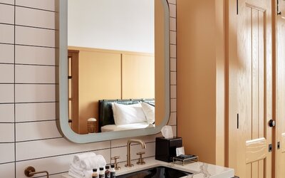 The Chicago Hotel Collection - Wrigleyville