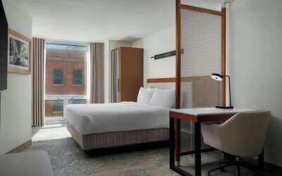 Springhill Suites by Marriott Chicago Downtown/ River North
