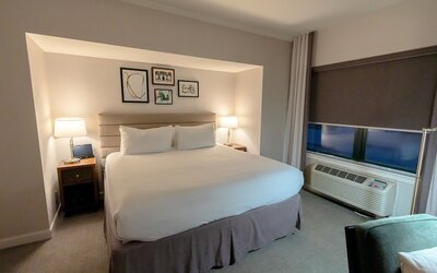 Claridge House Chicago, Tapestry Collection by Hilton
