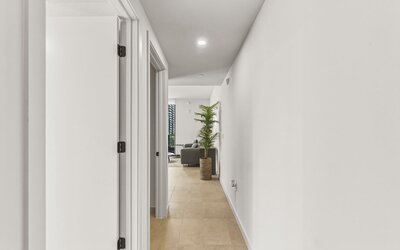501 First - Steps from Bayside