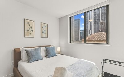 501 First - Steps from Bayside