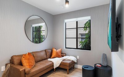 Lux Retreat By Renzzi