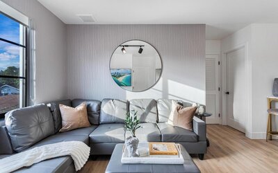 Lux Retreat By Renzzi