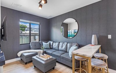 Lux Retreat By Renzzi