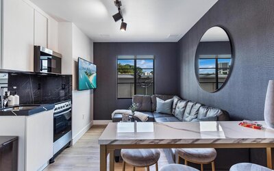 Lux Retreat By Renzzi