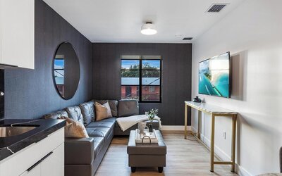 Lux Retreat By Renzzi