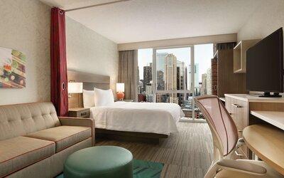 Home2 Suites by Hilton Chicago River North