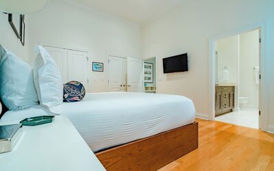 The Guesthouse Hotel