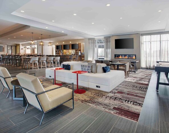 DoubleTree by Hilton Chicago Midway Airport