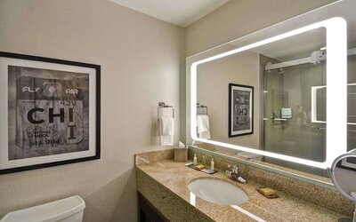 DoubleTree by Hilton Chicago Midway Airport
