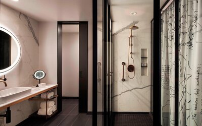 Hotel EMC2, Autograph Collection