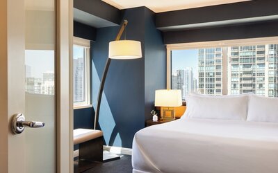 Omni Chicago Hotel