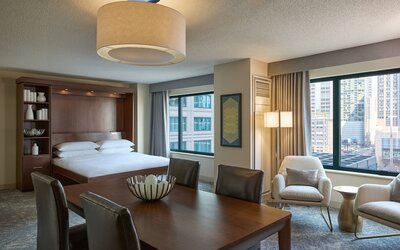 Sheraton Grand Chicago Riverwalk