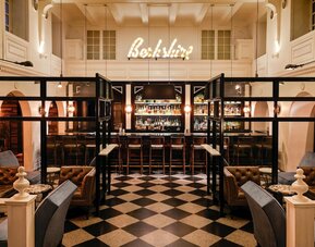 ACME Hotel Chicago, Outset Collection by Hilton